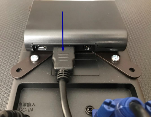 Подключение видеокабеля к тонкому клиенту Подключение видеокабеля к тонкому клиенту